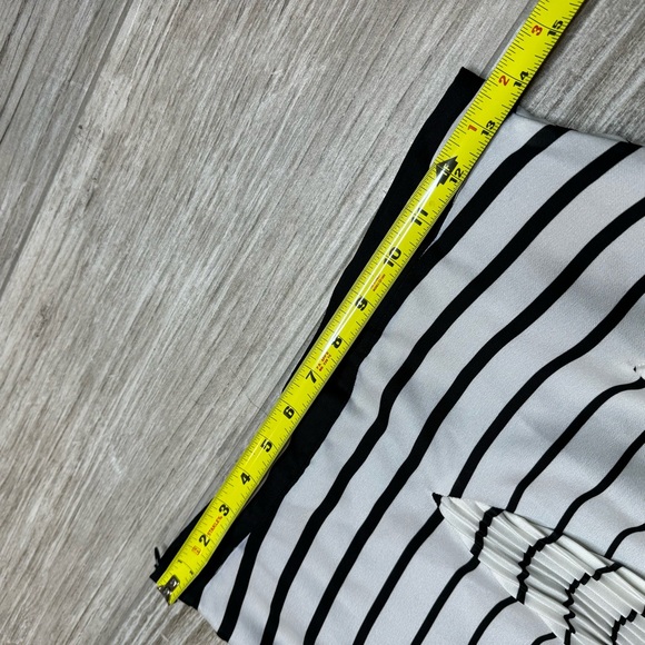 ANTHROPOLOGIE  EVA FRANCO Pleated Skirt Black & White Size 6 - Picture 10 of 10